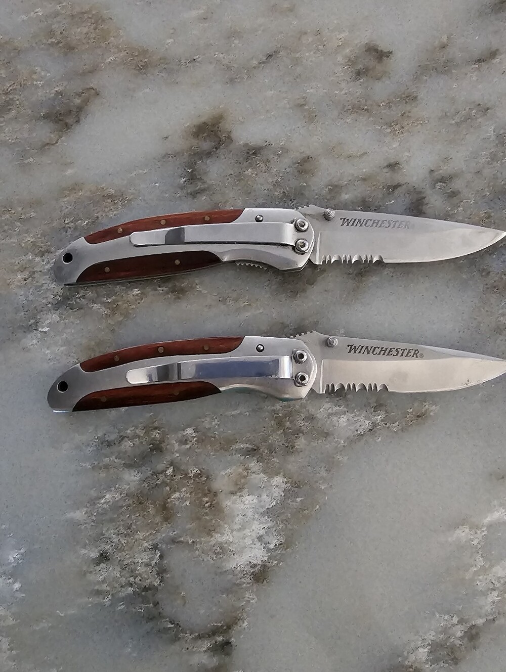 Lot of 2 Winchester 3" Folding Pocket Knives 22-41335 Wood Inlay Serrated